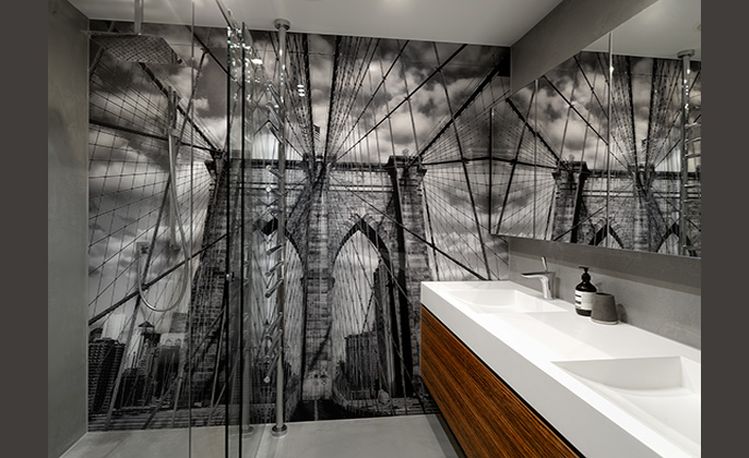 Bathroom design with wall sized VR Art Glass printed glass feature by Visual Resource